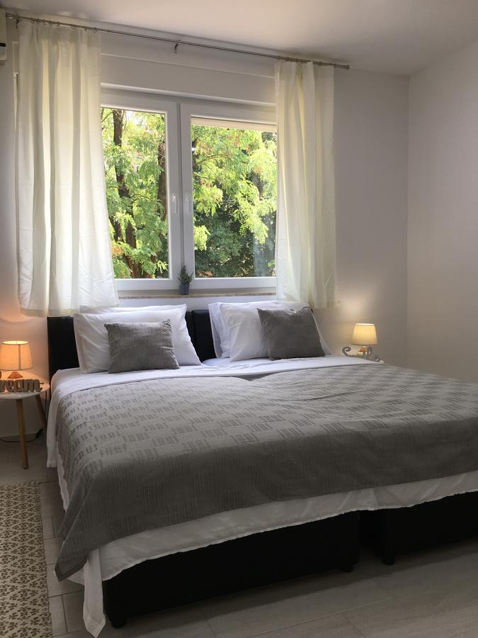 Apartments Valentina - Free Parking Mostar Eksteriør billede